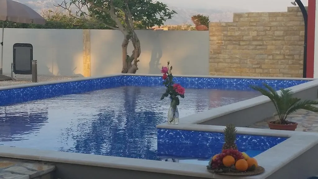 House With Swimming Pool Blue Diamond Povljana