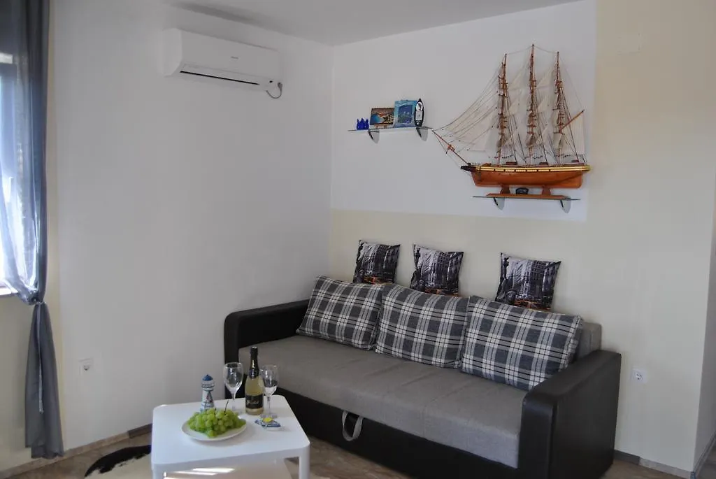 House With Swimming Pool Blue Diamond Apartment Povljana